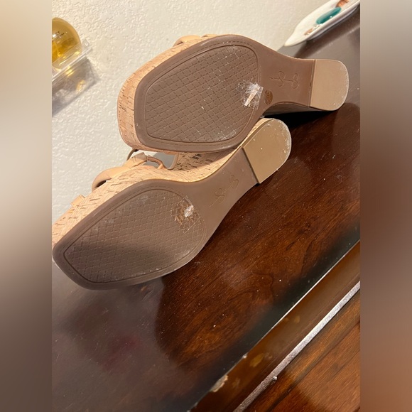 Jessica Simpson Wedge - Picture 3 of 3